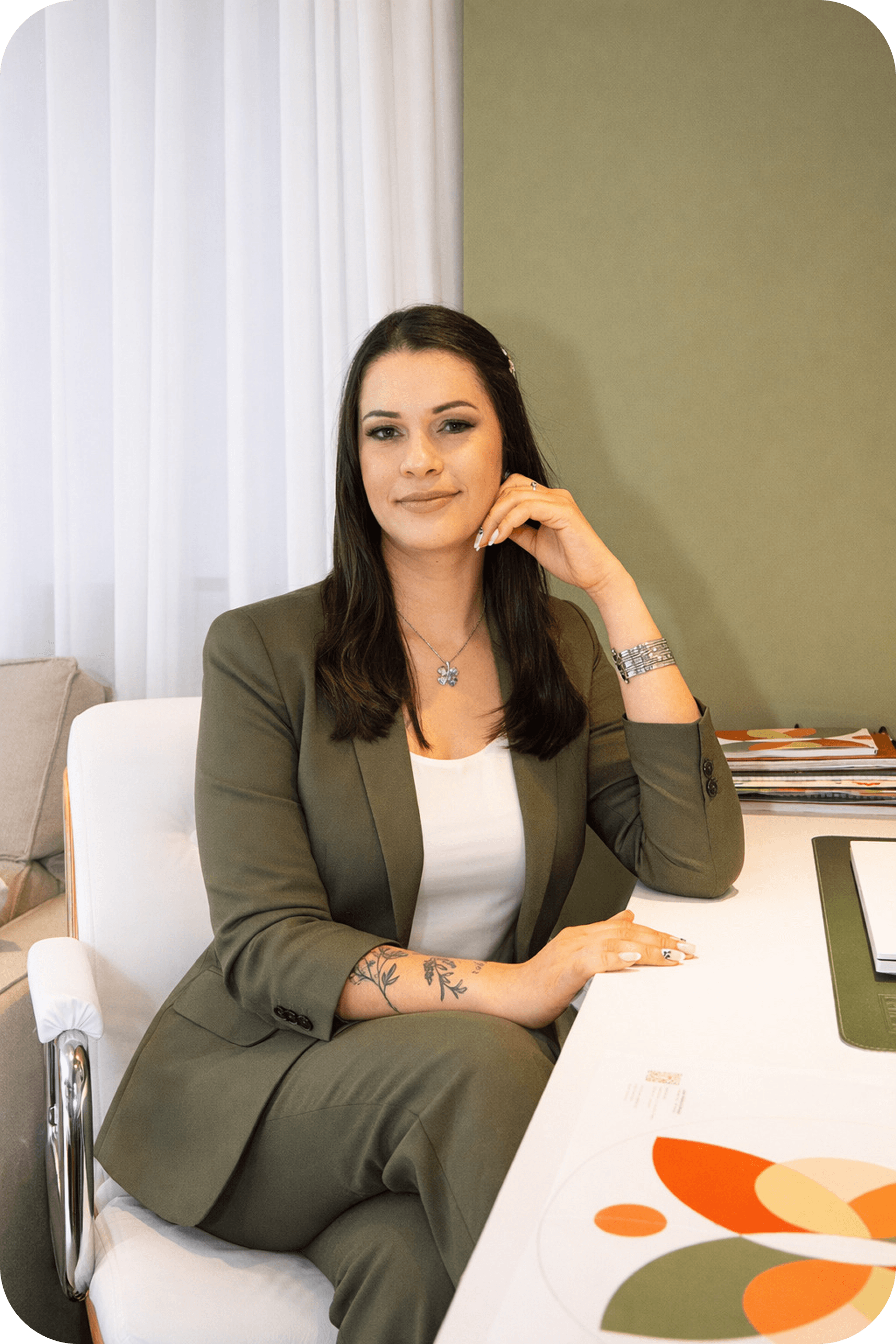 Luzia Zanluqui em consultório